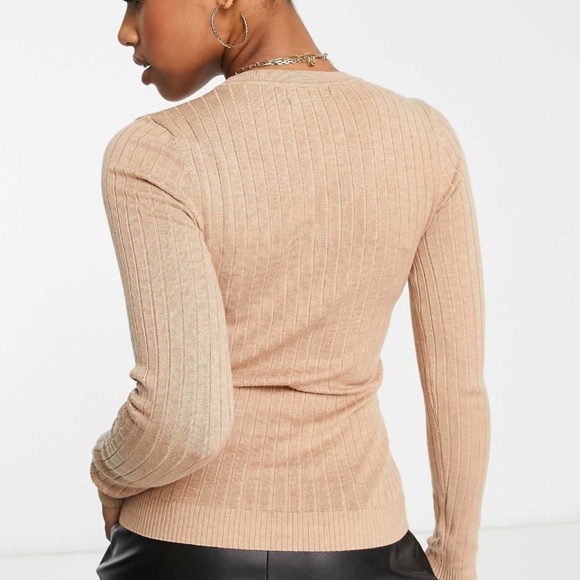 New Look Ribbed Crew Neck Sweater - Picture 2 of 2